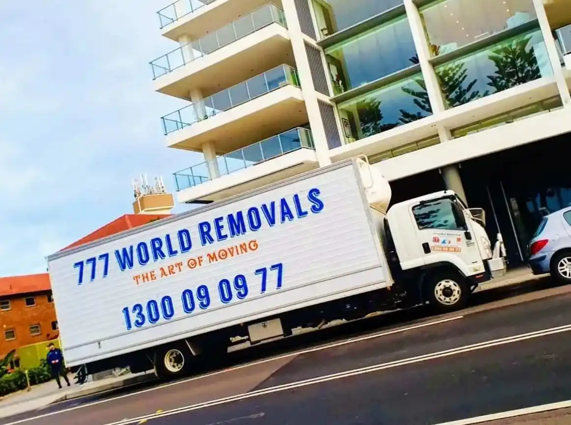 Removalists Wollongong to Port Macquarie and Port Macquarie to Wollongong