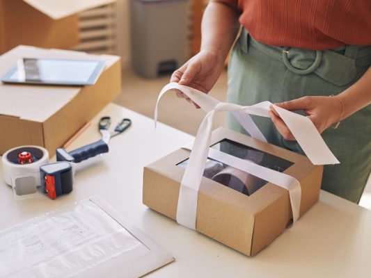 Professional-Wollongong-removalists-packing-fragile
